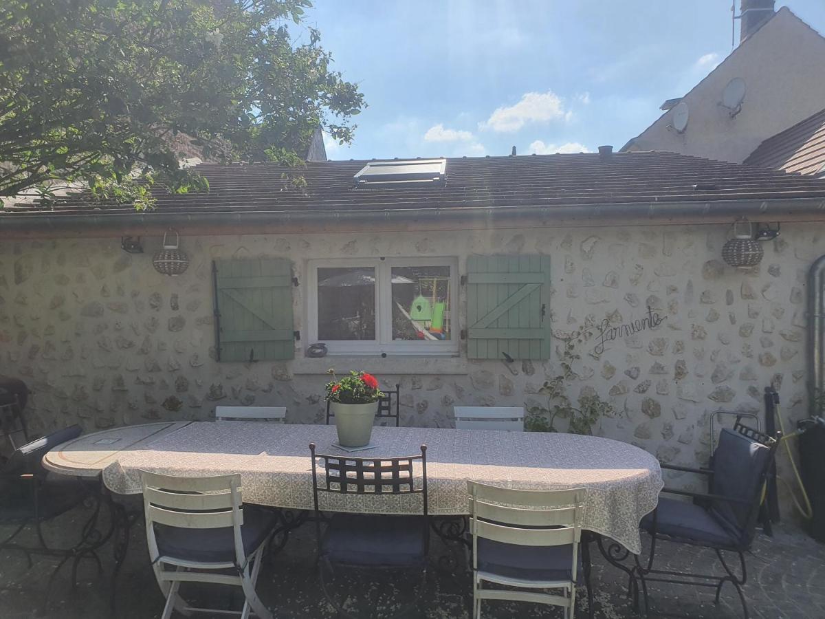 Wisteria Cottage Fleurines Exterior photo