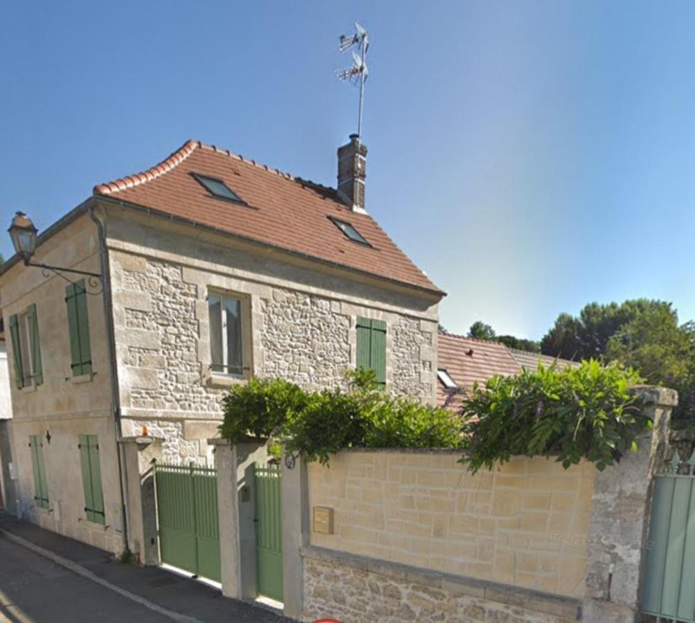 Wisteria Cottage Fleurines Exterior photo